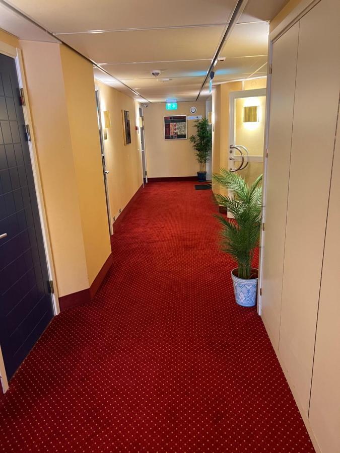 Noah Longstay Västerås Exterior foto