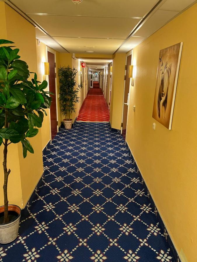 Noah Longstay Västerås Exterior foto